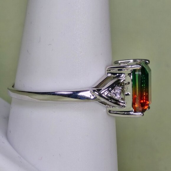 Bi-Color Simulated Tourmaline Silvery Ring Size 7 (NWOT) - Picture 3 of 6